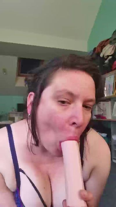 Julyhot44 from France