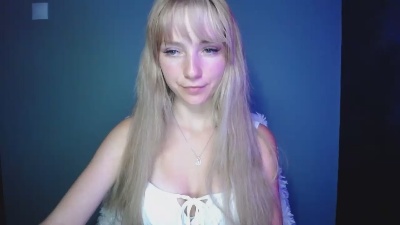 LuciaAdorable from United Kingdom