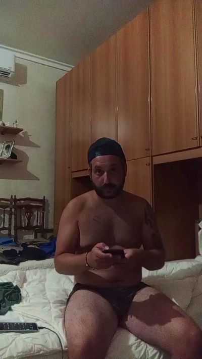 Luscio86 from Italy