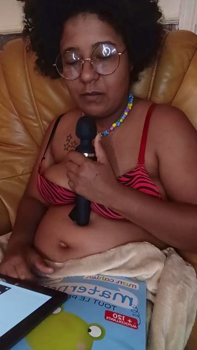 Queen_Alicia from France