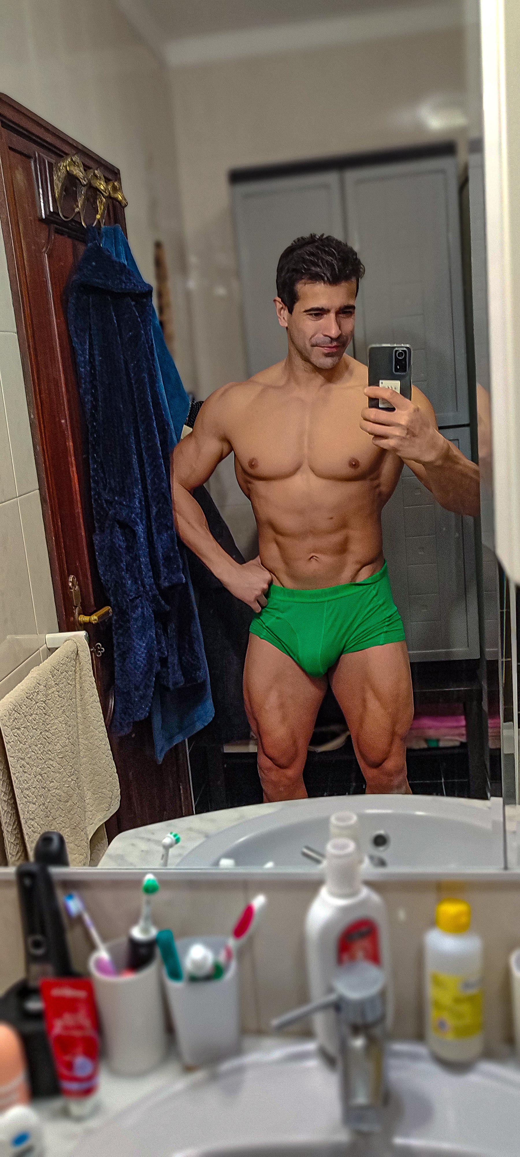 Samricci21 from United States
