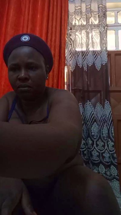 Sexypretty44 from Kenya