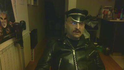 inblack1 from Spain