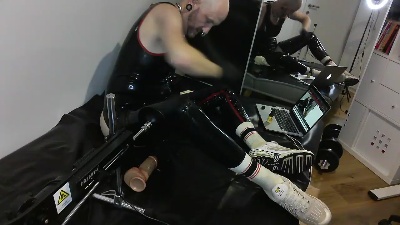 rubber_skate from Germany